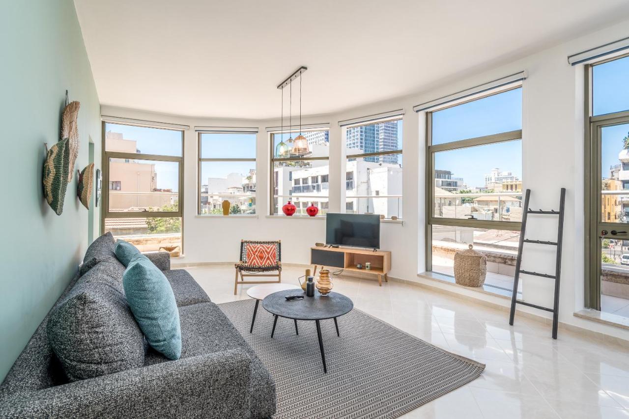 Superbe Apt Avec Terrasse Tres Proche De La Mer ! Tel Aviv Luaran gambar